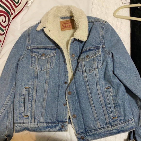 Levi’s Sherpa Jean Jacket Size M